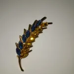 Beaut&Berry Trendy Ear of Wheat Brooches for Women Rhinestone Blue and Yellow Plant Pins 5-Color Unisex Casual Accessories Gifts photo review