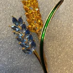 Beaut&Berry Ear of Wheat Brooches for Women Rhinestone Blue and Yellow Plant Pins 5-Color Unisex Casual Accessories Gifts photo review