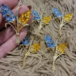 New Sparkling Rhinestone Ear of Wheat Brooches for Women Unisex Plant Pins 4-color Available Casual Party Accessories Gifts photo review