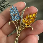 New Sparkling Rhinestone Ear of Wheat Brooches for Women Unisex Plant Pins 4-color Available Casual Party Accessories Gifts photo review