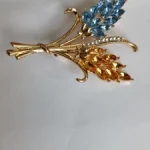 New Sparkling Rhinestone Ear of Wheat Brooches for Women Unisex Plant Pins 4-color Available Casual Party Accessories Gifts photo review