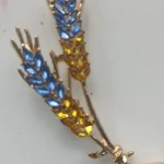 Beaut&Berry Rhinestone Ear of Wheat Brooches for Women Blue and Yellow Plant Pins Unisex Office Party Casual Accessories Gifts photo review