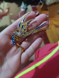 Beaut&Berry Sparkling Peace Dove Brooch for Women Rhinestone Ear of Wheat Pin Ukraine Casual Accessory Gift photo review