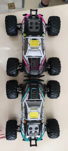 1:16 70KM/H 4WD RC Car With Led Lights 2.4G Radio High Speed Brushless Motor Remote Control Off-Road Cars for Children toys photo review