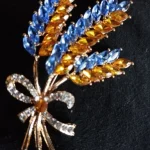 New Three head Rhinestone Ear of Wheat Brooches for Women Unisex Botanical Pins 2-color Available Casual Party Accessories Gifts photo review