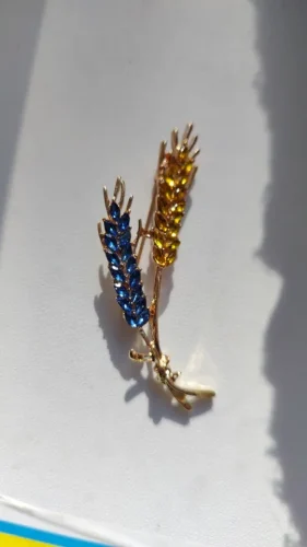 Beaut&Berry Ear of Wheat Brooches for Women Rhinestone Blue and Yellow Plant Pins 5-Color Unisex Casual Accessories Gifts photo review