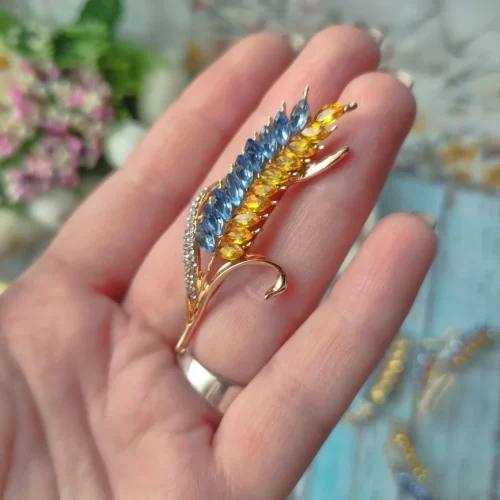 Beaut&Berry New Ear of Wheat Brooch for Women Unisex Plant Pin Ukrainian Patriotic Jewelry Casual Accessory Gift photo review