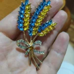 New Three head Rhinestone Ear of Wheat Brooches for Women Unisex Botanical Pins 2-color Available Casual Party Accessories Gifts photo review