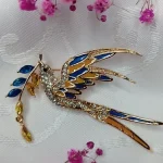 Beaut&Berry Sparkling Peace Dove Brooch for Women Rhinestone Ear of Wheat Pin Ukraine Casual Accessory Gift photo review