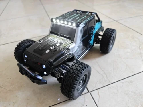 1:16 70KM/H 4WD RC Car With Led Lights 2.4G Radio High Speed Brushless Motor Remote Control Off-Road Cars for Children toys photo review