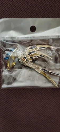 Beaut&Berry Sparkling Peace Dove Brooch for Women Rhinestone Ear of Wheat Pin Ukraine Casual Accessory Gift photo review