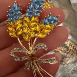 New Three head Rhinestone Ear of Wheat Brooches for Women Unisex Botanical Pins 2-color Available Casual Party Accessories Gifts photo review