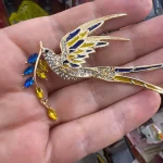 Beaut&Berry Sparkling Peace Dove Brooch for Women Rhinestone Ear of Wheat Pin Ukraine Casual Accessory Gift photo review