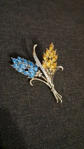 Beaut&Berry Ear of Wheat Brooches for Women Rhinestone Blue and Yellow Plant Pins 5-Color Unisex Casual Accessories Gifts photo review