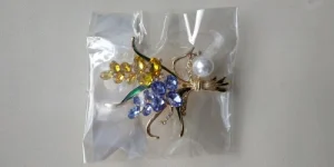 Beaut&Berry Ear of Wheat Brooches for Women Rhinestone Blue and Yellow Plant Pins 5-Color Unisex Casual Accessories Gifts photo review