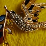 Beaut&Berry Sparkling Peace Dove Brooch for Women Rhinestone Ear of Wheat Pin Ukraine Casual Accessory Gift photo review