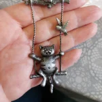 Beaut&Berry Trendy Retro Swing Cat Brooches Unisex 3-color Small Animal Pins Jewelry Accessories Gifts photo review