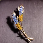 Beaut&Berry Trendy Ear of Wheat Brooches for Women Rhinestone Blue and Yellow Plant Pins 5-Color Unisex Casual Accessories Gifts photo review