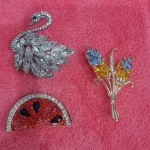 New Sparkling Rhinestone Ear of Wheat Brooches for Women Unisex Plant Pins 4-color Available Casual Party Accessories Gifts photo review