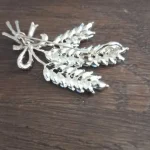 New Three head Rhinestone Ear of Wheat Brooches for Women Unisex Botanical Pins 2-color Available Casual Party Accessories Gifts photo review