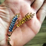 Beaut&Berry Rhinestone Ear of Wheat Brooches for Women Blue and Yellow Plant Pins Unisex Office Party Casual Accessories Gifts photo review