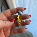 Beaut&Berry New Ear of Wheat Brooch for Women Unisex Plant Pin Ukrainian Patriotic Jewelry Casual Accessory Gift photo review