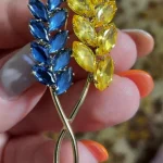 Beaut&Berry Ear of Wheat Brooches for Women Rhinestone Blue and Yellow Plant Pins 5-Color Unisex Casual Accessories Gifts photo review