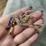 Beaut&Berry Sparkling Peace Dove Brooch for Women Rhinestone Ear of Wheat Pin Ukraine Casual Accessory Gift photo review