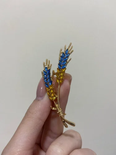 Beaut&Berry Rhinestone Ear of Wheat Brooches for Women Blue and Yellow Plant Pins Unisex Office Party Casual Accessories Gifts photo review