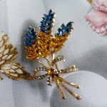 New Three head Rhinestone Ear of Wheat Brooches for Women Unisex Botanical Pins 2-color Available Casual Party Accessories Gifts photo review